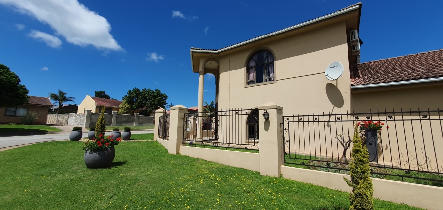 4 Bedroom Property for Sale in Strelitzia Park Eastern Cape
